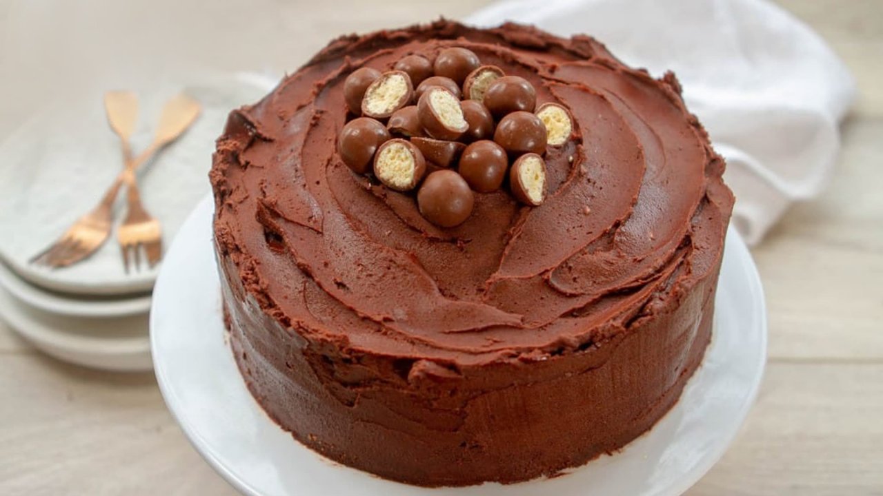 Boiled Chocolate Cake with Buttercream Icing