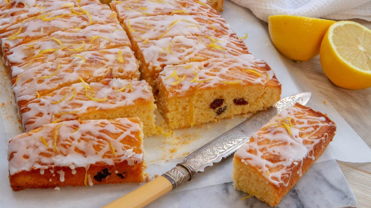 Lemon Drizzle Slice
