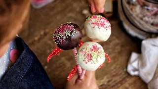 Christmas Cake Pops 