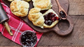 Country Women’s Association of Victoria Scones with 7 Minute Jam