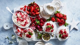 Pavlova Grazing Board