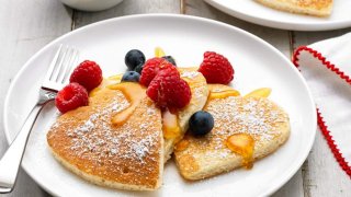 heart shaped pancakes